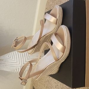 Charles David LIGHTNING Strappy Rose Gold Wedge Espadrille Sandals- Size 7.5